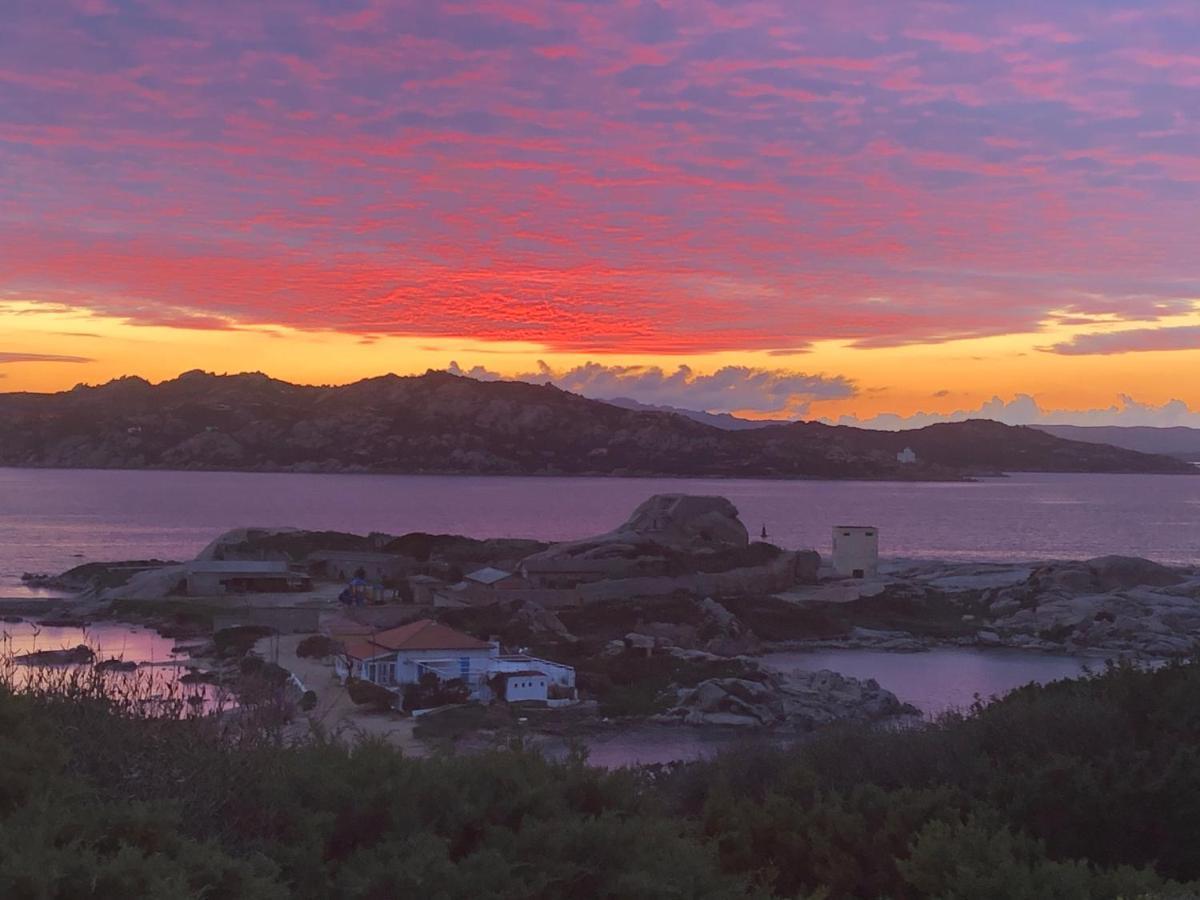 A Punta Tegge Il Mare La Spiaggia Il Tramonto Villa La Maddalena  Eksteriør bilde