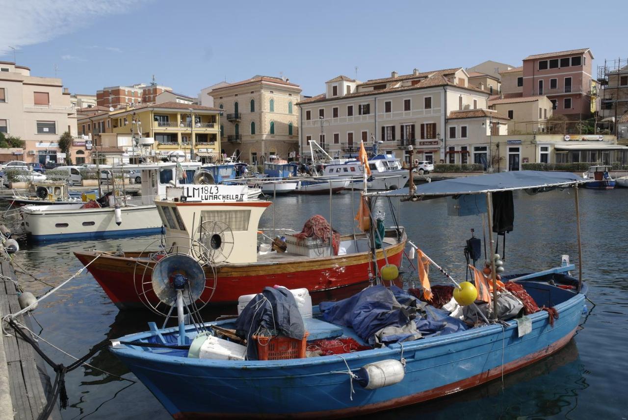 A Punta Tegge Il Mare La Spiaggia Il Tramonto La Maddalena  Eksteriør bilde