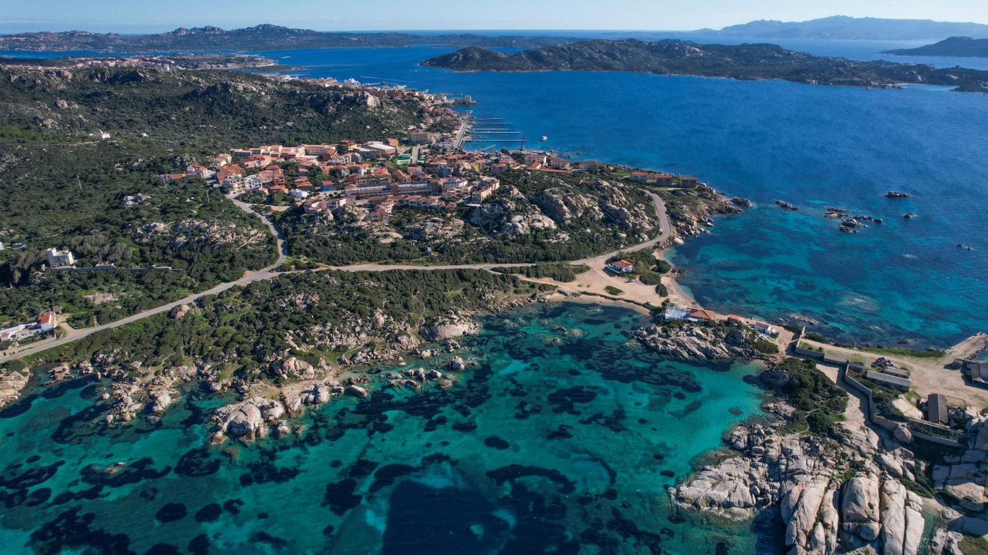 A Punta Tegge Il Mare La Spiaggia Il Tramonto La Maddalena  Eksteriør bilde